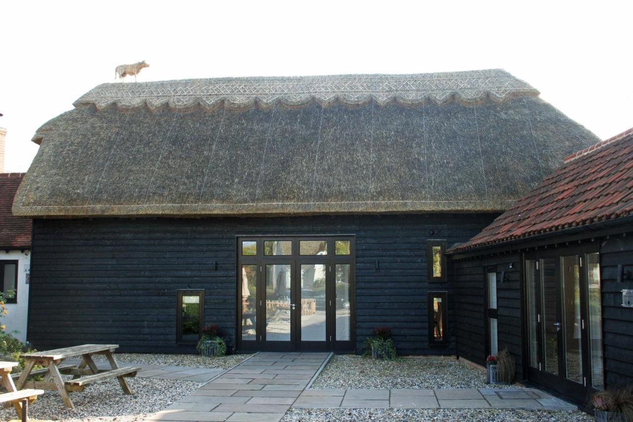 ホテル The Red Cow Heydon  エクステリア 写真